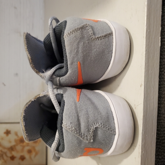 Nike KD Gray and orange sneaker size 8c school shoes - Picture 4 of 5